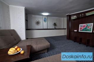 Уютные отельные номера в городе Барнаул с раздельными и совмещенными кроватями
